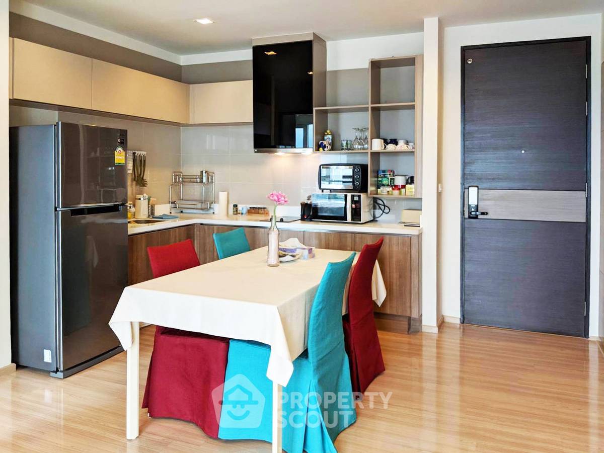 รูป คอนโด 2-ห้องนอน ที่ ริธึ่ม สาทร ใกล้ BTS สะพานตากสิน (ID 2744493) - รูปที่ 5/9