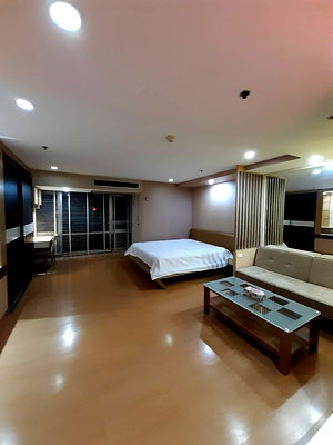 Condos for rent Early Sukhumvit : OMG2549  [ The Trendy condo ]  Large Studio / Cheap RENT 20-Mar-26