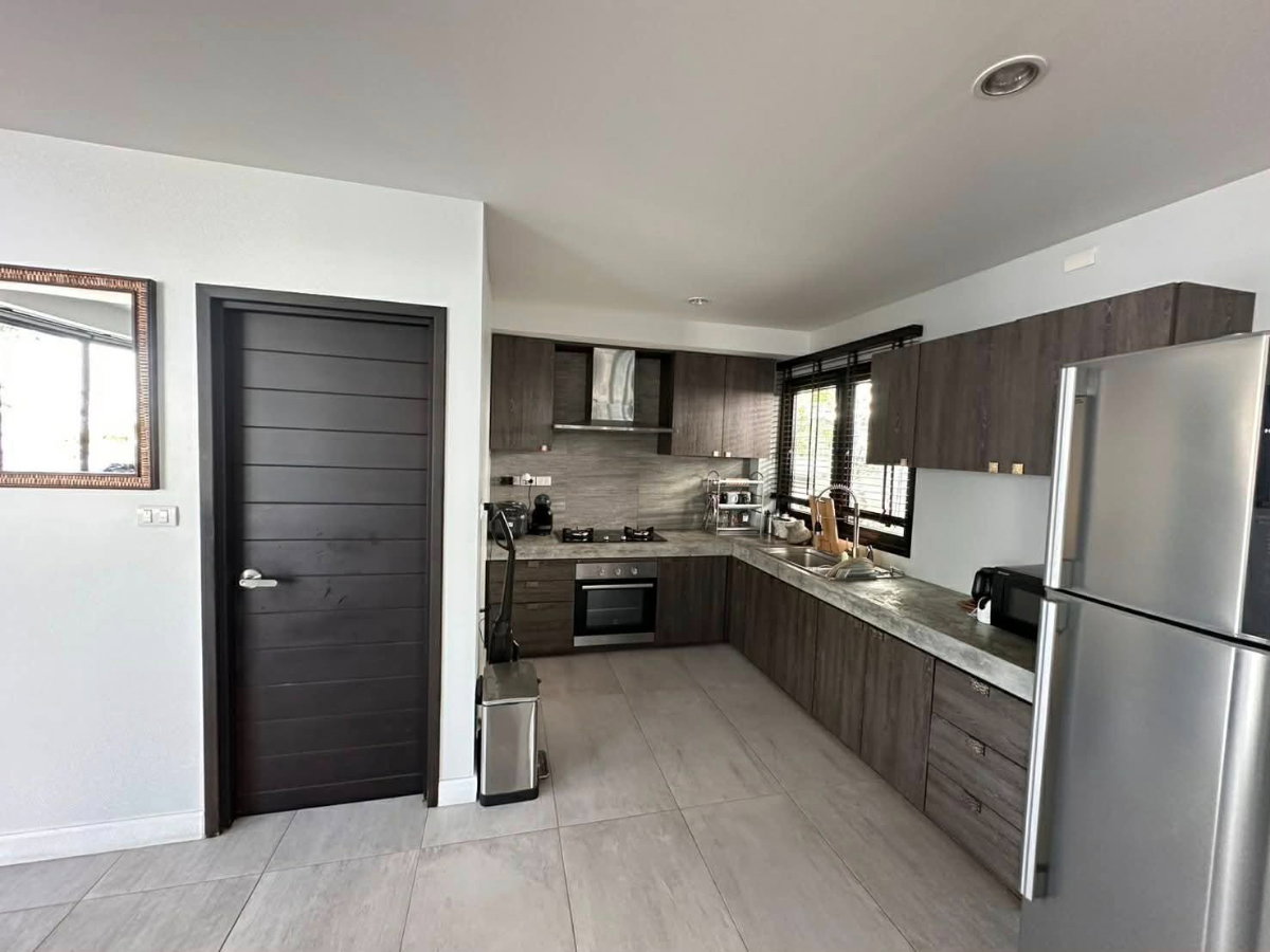 รูป WS6898  บ้านเดี่ยว 3 ชั้น ลาดพร้าว 80 🏡 ใกล้โรงเรียนนานาชาติ เพียง 95,000/เดือน เหมาะอยู่อาศัยหรือโฮมออฟฟิศ! - รูปที่ 3/11