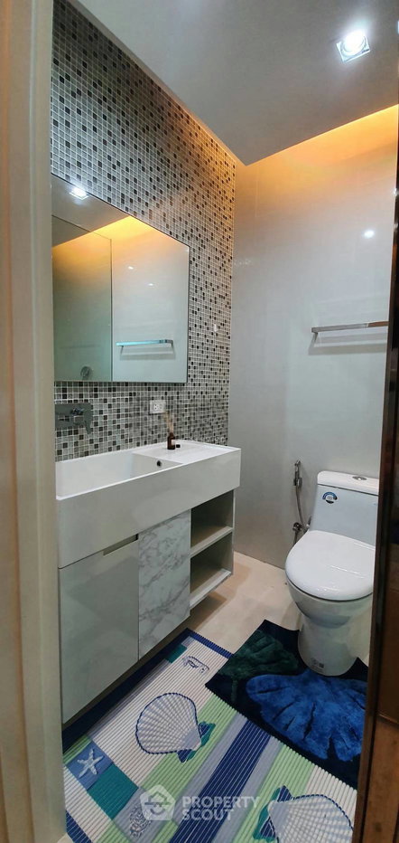 รูป คอนโด 1-ห้องนอน ที่ เดอะ รูม สุขุมวิท 21 ใกล้ MRT สุขุมวิท (ID 2742924) - รูปที่ 17/18