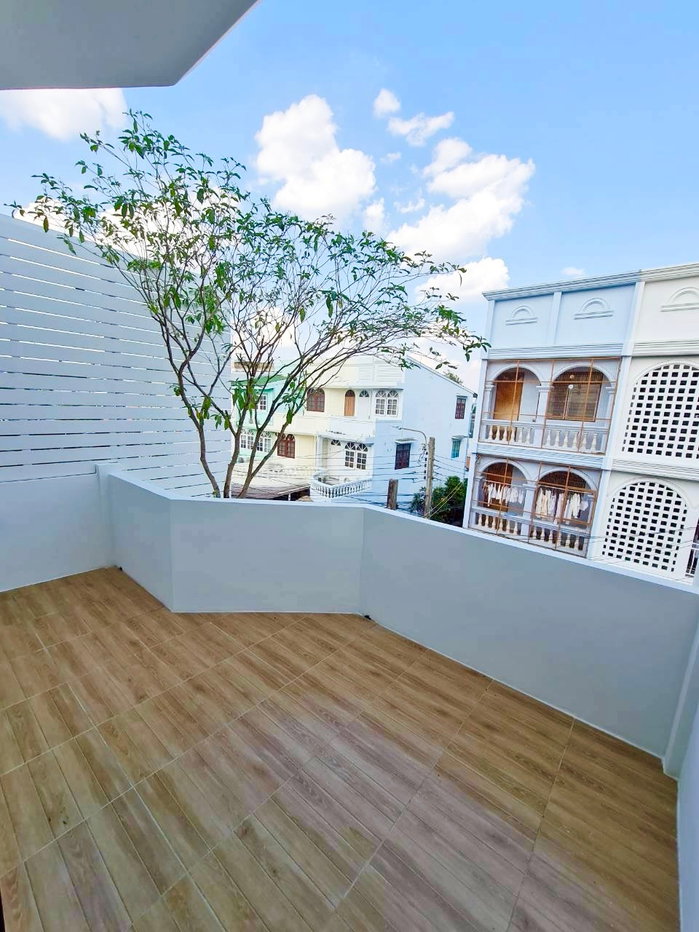 รูป R100 🏡 ขายด่วน ทาวน์เฮ้าส์ 3 ชั้น โซนสุทธิสาร–รัชดา ใกล้ MRT สุทธิสาร  เดินทางเข้าเมืองง่ายมาก เพียง 5.69 ล้านบาทเท่านั้น - รูปที่ 13/14