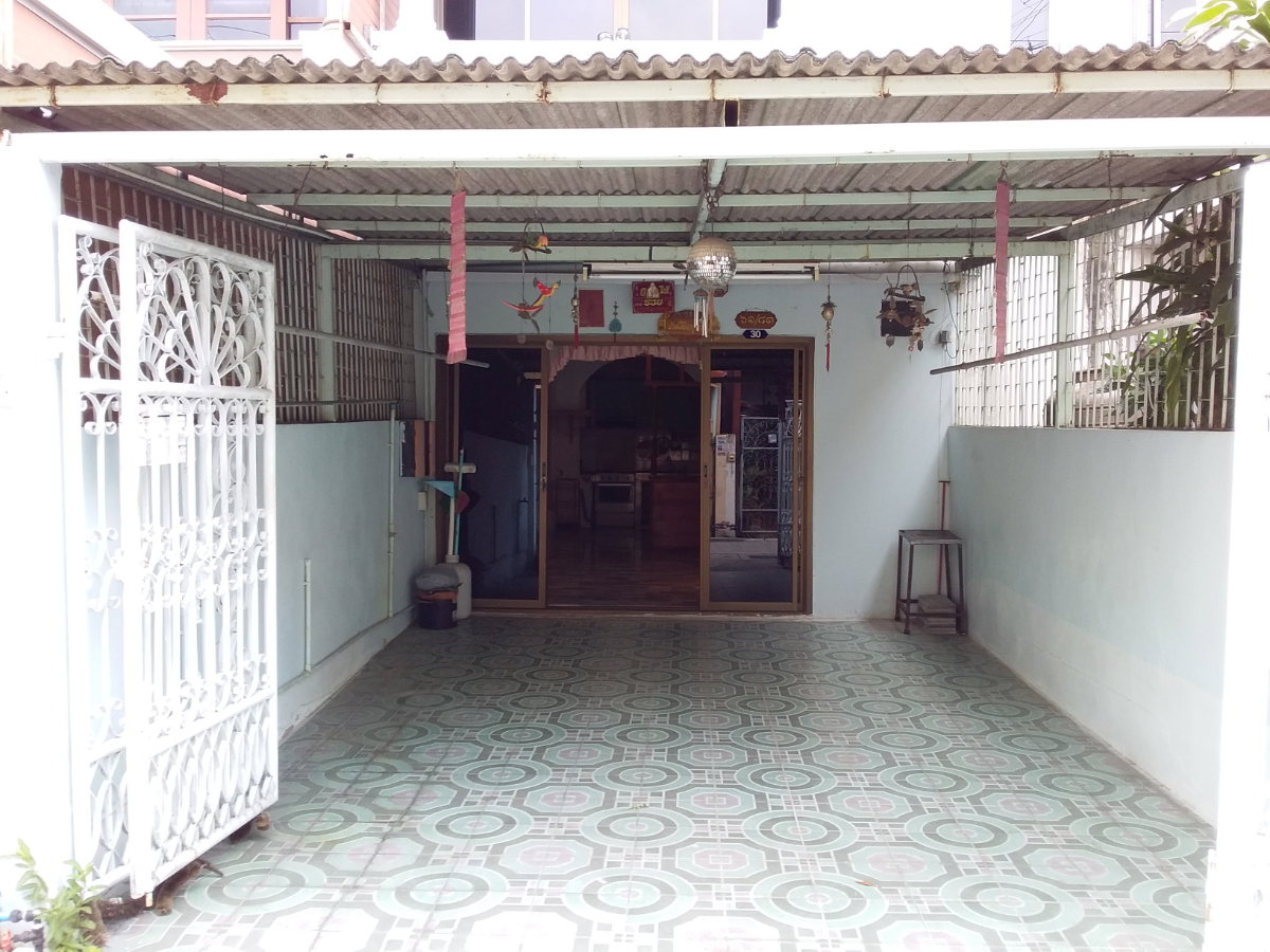 รูป ทาวน์เฮาส์ให้เช่า 2 ชั้น ทำเลดีในตัวเมืองนนทบุรี เหมาะสำหรับอยู่อาศัย โซนสนามบินน้ำ นนทบุรี - รูปที่ 2/9