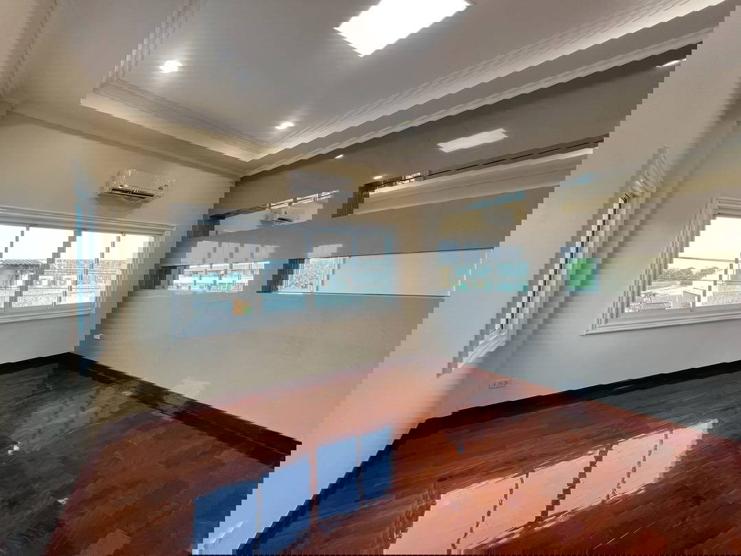 รูป ให้เช่าบ้านเดี่ยว 7 ห้องนอน ใจกลางสุขุมวิท - ซอยปรีดีพนมยงค์ 14 หายากในย่านเอกมัย–ทองหล่อ - รูปที่ 12/15