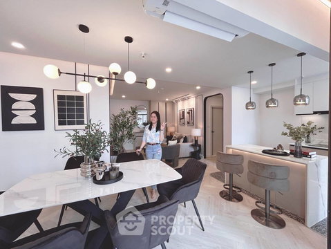 คอนโด 2-ห้องนอน ที่ ท็อป วิว ทาวเวอร์ คอนโดมิเนียม ใกล้ BTS ทองหล่อ (ID 2738186)