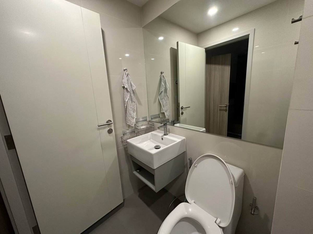 รูป Knightsbridge Prime Sathorn【𝐒𝐄𝐋𝐋 & 𝐑𝐄𝐍𝐓】🔥ห้องโทนหรูเรียบ เท่แบบโมเดิร์น ดูแพงทุกมุม🔥 ติดต่อไลน์ไอดี: @hacondo - รูปที่ 10/10