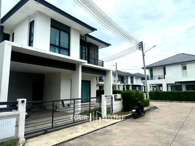 บ้านเดี่ยวให้เช่า : 🔥𝟮𝟳,𝟬𝟬𝟬 🔥𝗧𝗵𝗲 𝗦𝗲𝗿𝗲𝗻𝗲 𝗖𝗵𝗼𝗻𝗯𝘂𝗿𝗶  ให้เช่าบ้านเดี่ยวหลังมุม ทำเลใจกลางเมือง  ใกล้เซนทรัลชลบุรี เพียง3กม. 