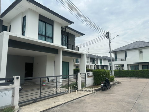 🔥𝟮𝟳,𝟬𝟬𝟬 🔥𝗧𝗵𝗲 𝗦𝗲𝗿𝗲𝗻𝗲 𝗖𝗵𝗼𝗻𝗯𝘂𝗿𝗶  ให้เช่าบ้านเดี่ยวหลังมุม ทำเลใจกลางเมือง  ใกล้เซนทรัลชลบุรี เพียง3กม. 