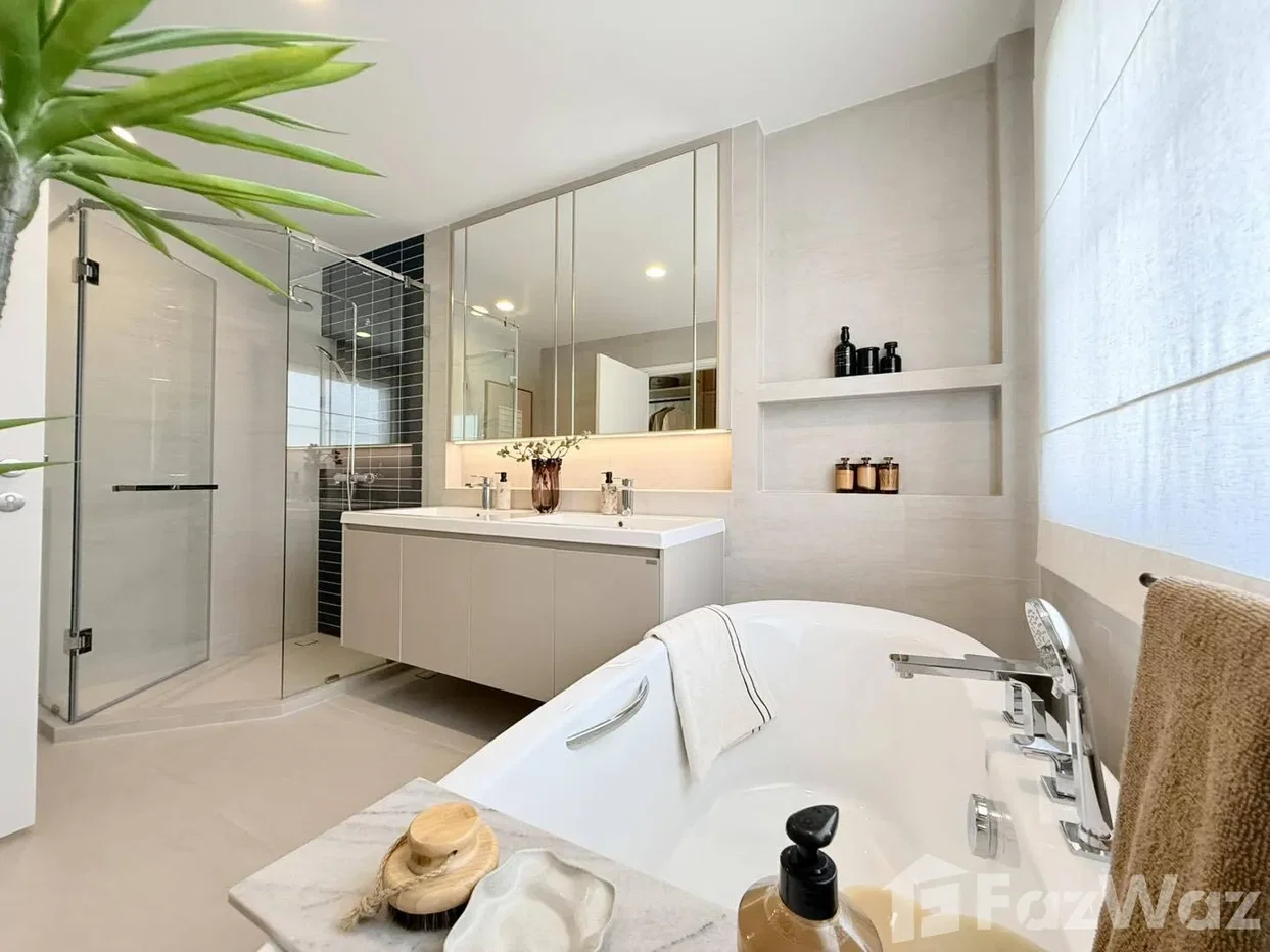 รูป บ้านตัวอย่างหลังเดียวในโครงการตกแต่งสไตล์ Modern 6121177 - รูปที่ 8/16