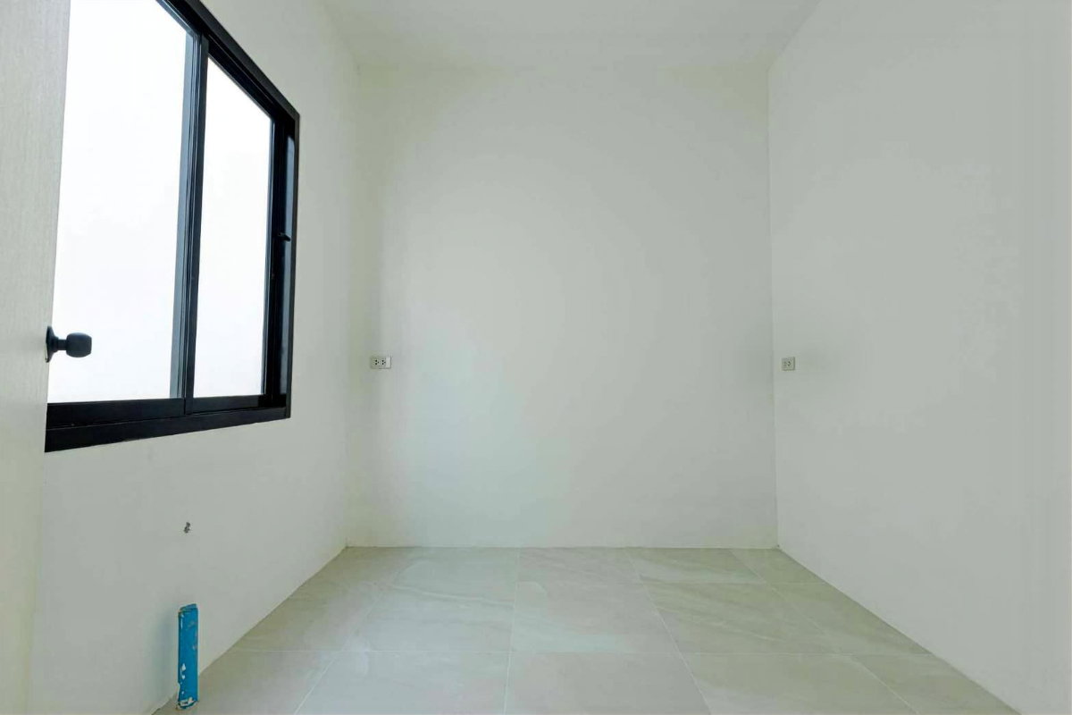 รูป ขายบ้านแฝดสร้างใหม่ พัทยากลาง ราคาเริ่มต้น 4.99 ล้าน หน้าบ้านกว้าง 3 นอน 3 น้ำ พื้นที่ใช้สอยเยอะ - รูปที่ 10/23