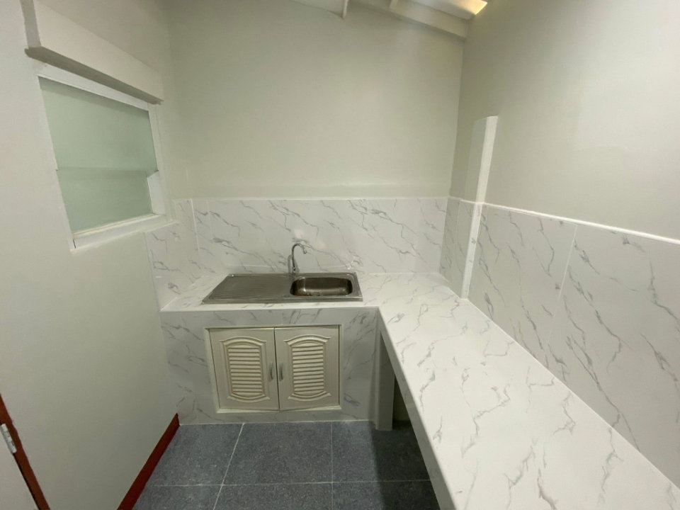 รูป ขายทาวน์เฮ้าส์ 1 ชั้น ราคาดี กู้เกินได้ ทำเลบ่อวิน ใกล้นิคม Lio Prime Sriracha-Borwin - รูปที่ 4/10