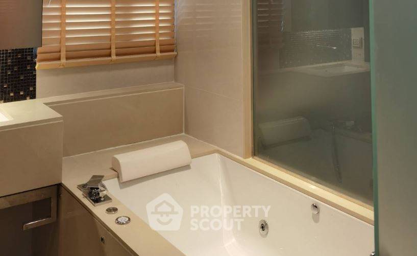 รูป คอนโด 2-ห้องนอน ที่ ดิ แอดเดรส สุขุมวิท 28 ใกล้ BTS พร้อมพงษ์ (ID 2737554) - รูปที่ 2/6