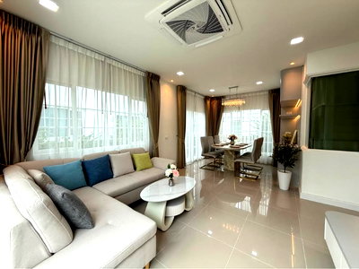 เช่าบ้านแฝด เทสโก้โลตัส ศรีนครินทร์ : บ้านแฝดให้เช่าใกล้รถไฟฟ้า Golden Neo Sukhumvit Lasalle, 