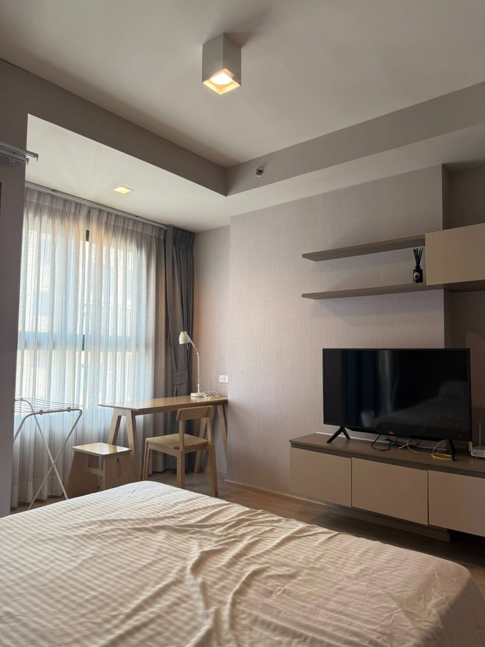 รูป ให้เช่า คอนโดใกล้ BTS วงเวียนใหญ่ เพียง 140 เมตร | Ideo Sathorn Wongwianyai | ห้อง Studio แต่งครบพร้อมอยู่ ใกล้ท่าเรือสาทร  - รูปที่ 2/9