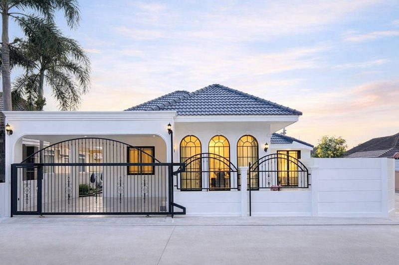 รูป ขายบ้านเดี่ยว หมู่บ้าน PMC Home พัทยา ทำเลดี เข้าออกสะดวก พร้อมอยู่ - รูปที่ 1/20