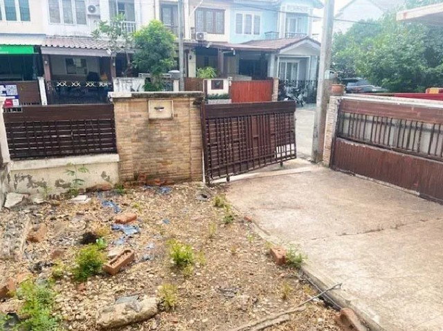 รูป BP00675 ขายทาวน์เฮาส์ หมู่บ้าน บ้านฟ้าปิยรมย์ เรือนพนา ถนน ลำลูกกา (ทล.3312) ตำบล บึงคำพร้อย อำเภอ ลำลูกกา จังหวัด ปทุมธานี - รูปที่ 3/8