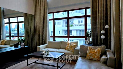 Condos for rent : 3-BR Condo at The Crest Ruamrudee near BTS Phloen Chit (ID 2370384)