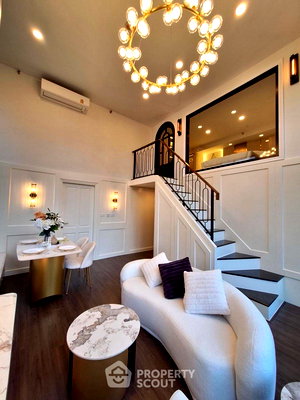 Condos for rent Din Daeng : 3-BR Condo at Knights Bridge Space Rama 9 near MRT Phra Ram 9 (ID 2332304)