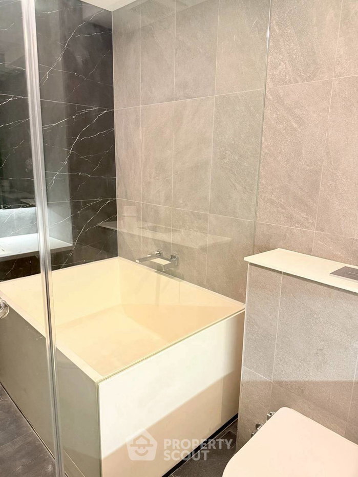 รูป คอนโด 2-ห้องนอน ที่ แลนด์มาร์ค แอทเอ็มอาร์ทีเอ สเตชั่น ใน บางกะปิ (ID 2727588) - รูปที่ 8/11