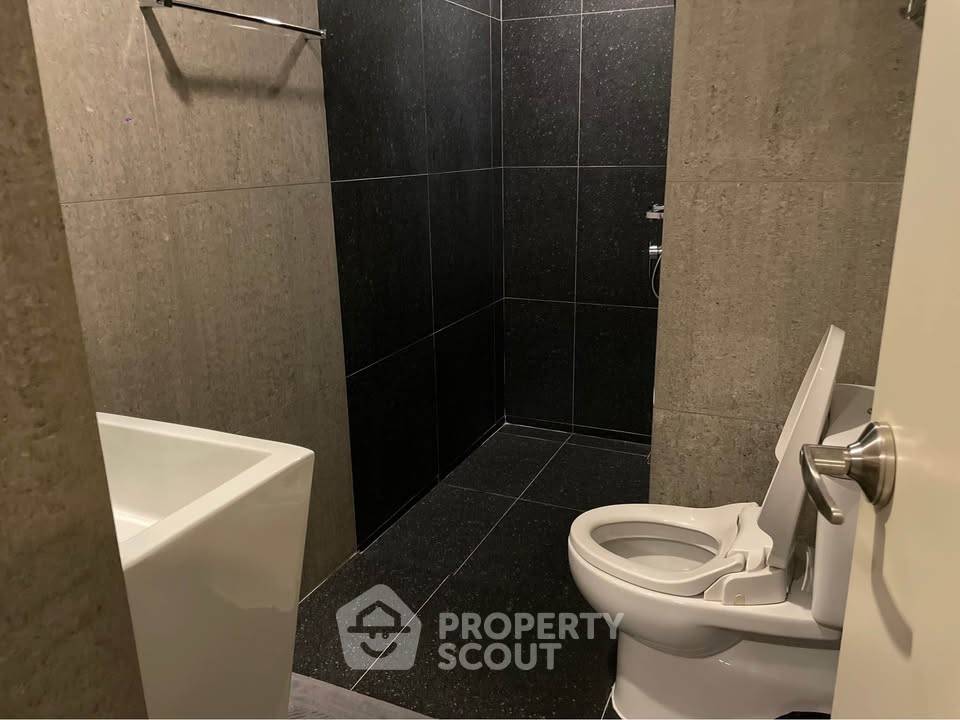 picture 2-BR Condo at Qube Suites Sukhumvit 46 near BTS Phra Khanong (ID 2189010) - 10/14