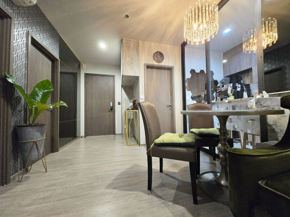 รูป ขายคอนโดห้องมุม : เดอะไลน์ วงศ์สว่าง ขนาด 49 ตร.ม. 2 ห้องนอน 1 ห้องน้ำ ชั้น 19 วิวเมืองสวย เฟอร์นิเจอร์และเครื่องใช้ไฟฟ้าพร้อมอยู่ - รูปที่ 3/12