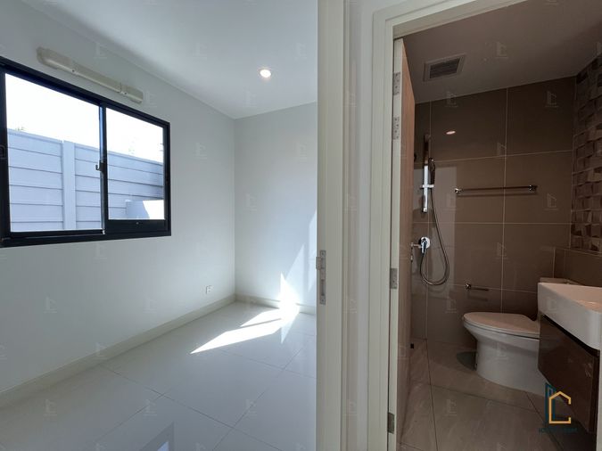 3-bed townhouse for sale, 302 sqm, 26.1 sq wah, Nirvana DEFINE Krungthep Kreetha
