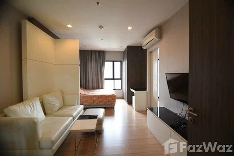 Studio Condo for sale at Urbano Absolute Sathon-Taksin 663224