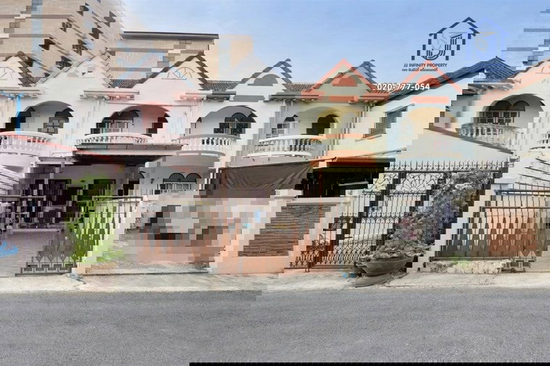 รูป ขายทาวน์เฮ้าส์ 2 ชั้น หมู่บ้านอัมรินทร์นิเวศน์ 2  ซอยนวมินทร์ 90 แยก 1 ใกล้รถไฟฟ้าสายสีชมพู - รูปที่ 1/9