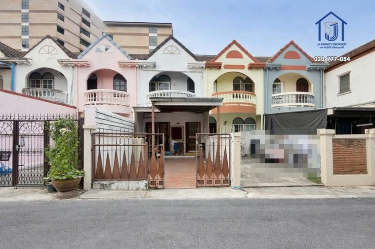 ขายทาวน์เฮ้าส์ 2 ชั้น หมู่บ้านอัมรินทร์นิเวศน์ 2  ซอยนวมินทร์ 90 แยก 1 ใกล้รถไฟฟ้าสายสีชมพู