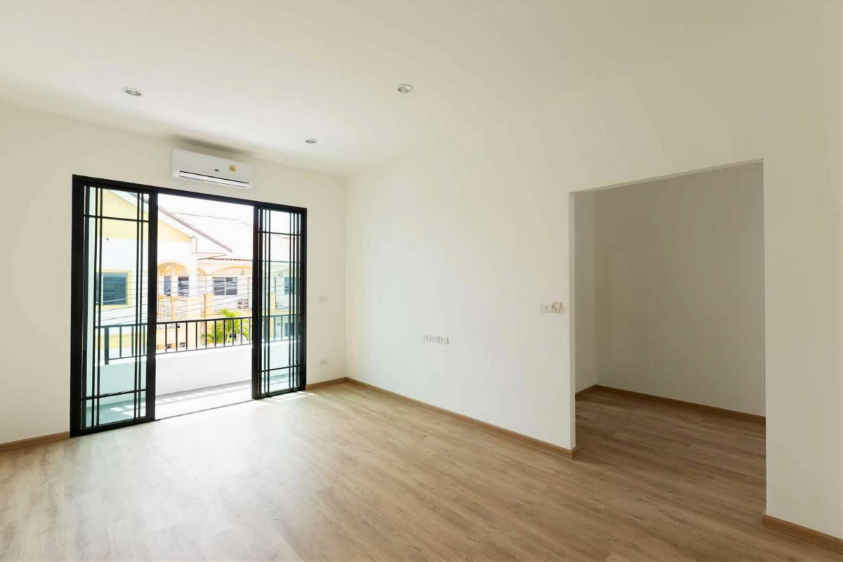 รูป ขายบ้านแฝดสร้างใหม่ พัทยากลาง ราคาเริ่มต้น 4.99 ล้าน หน้าบ้านกว้าง 3 นอน 3 น้ำ พื้นที่ใช้สอยเยอะ - รูปที่ 12/23