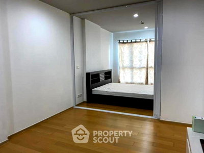 Condos for sale : 1-BR Condo For Sale, Hive Sathorn, 90m to BTS Krung Thon Buri (ID 1393883)