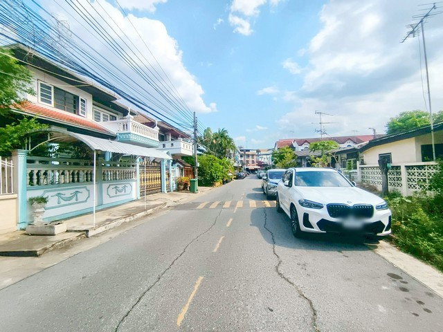 รูป บ้านเดี่ยวพร้อมอยู่ ใกล้สนามบินดอนเมือง ทำเลดีมาก! ✈️ “ซื้อแล้วอยู่ได้เลย” ต้องดูหลังนี้! - รูปที่ 24/24
