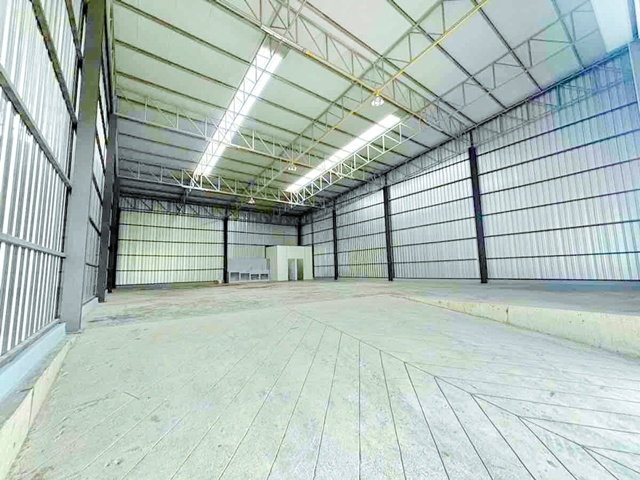 รูป ร่วมสุข เลียบคลองประปา ทางด่วนศรีรัช 1.5กม.เช่า โกดัง 100 ตร.ว. 300 ตร.ม..สนามบินดอนเมือง - รูปที่ 6/8