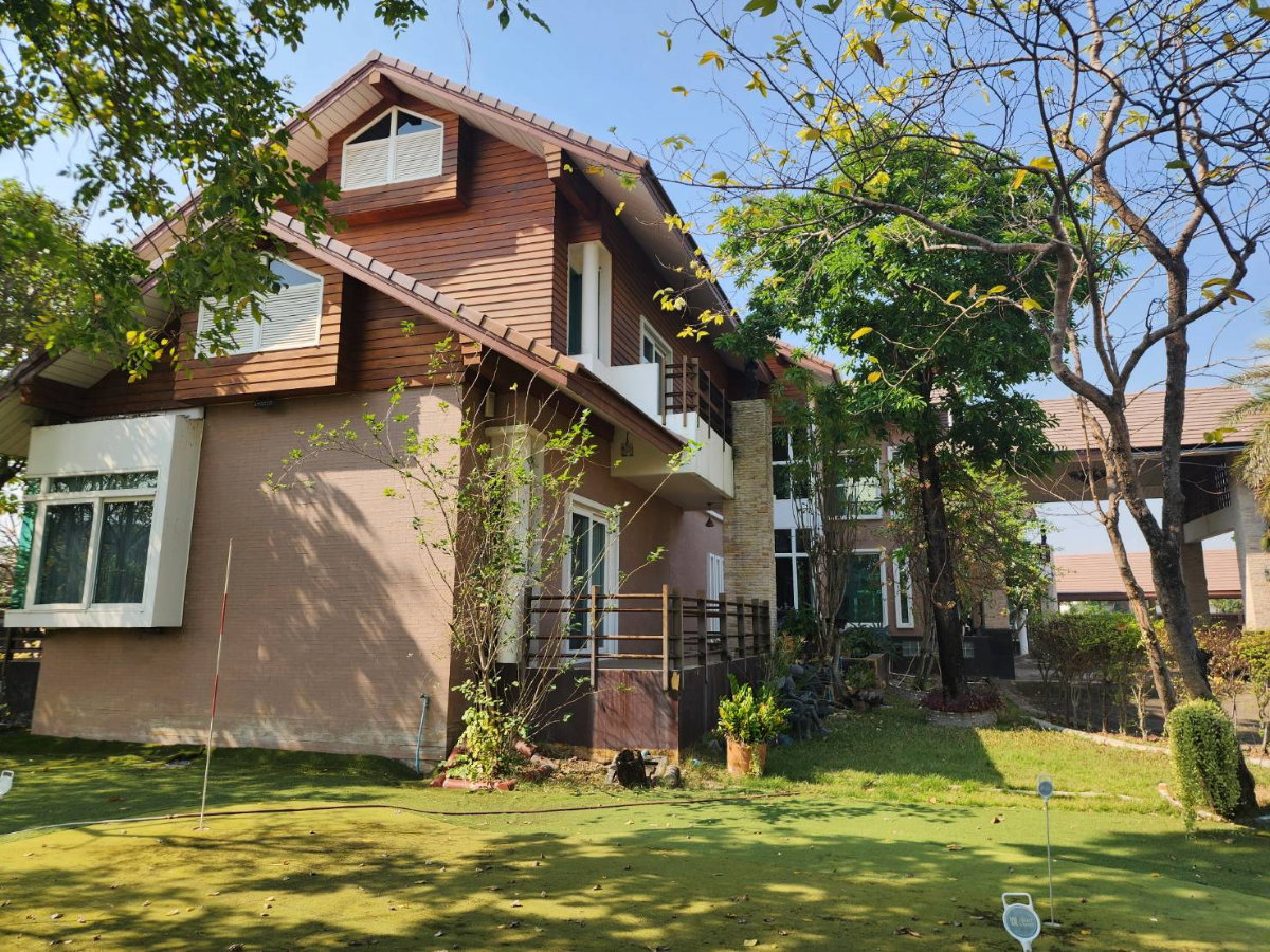 รูป ขายบ้านหรู 2 ชั้น หมู่บ้านวินด์มิลล์ปาร์คติด Summit Windmill Golf Club บางนา เนื้อที่ 1-1-14 ไร่ - รูปที่ 2/22