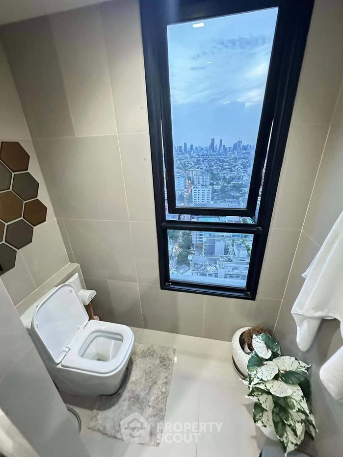 รูป คอนโด 2-ห้องนอน ที่ ควินน์ คอนโด รัชดา 17 ใกล้ MRT สุทธิสาร (ID 2744584) - รูปที่ 9/12