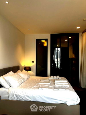 Condos for sale Soi Buakhao : 1-BR Condo at Edge Central Pattaya close to Central Festival Pattaya (ID 2254355)