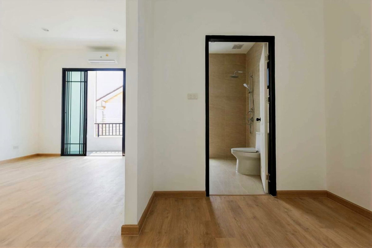 รูป ขายบ้านแฝดสร้างใหม่ พัทยากลาง ราคาเริ่มต้น 4.99 ล้าน หน้าบ้านกว้าง 3 นอน 3 น้ำ พื้นที่ใช้สอยเยอะ - รูปที่ 14/23