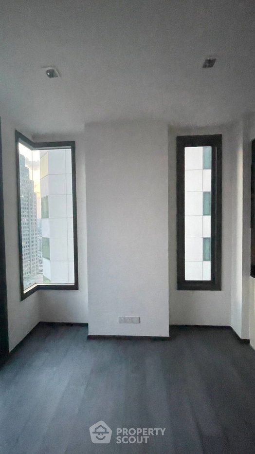 รูป คอนโด 1-ห้องนอน ที่ ดิ เอดจ์ สุขุมวิท 23 ใกล้ MRT สุขุมวิท (ID 2743861) - รูปที่ 5/9