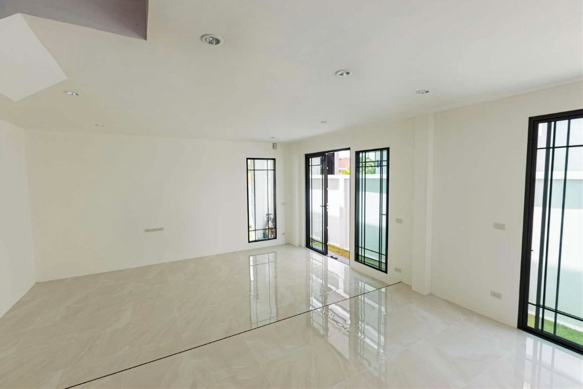 รูป ขายบ้านแฝดสร้างใหม่ พัทยากลาง ราคาเริ่มต้น 4.99 ล้าน หน้าบ้านกว้าง 3 นอน 3 น้ำ พื้นที่ใช้สอยเยอะ - รูปที่ 7/23