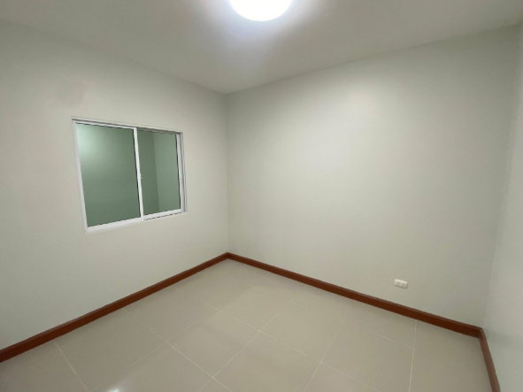 รูป หมู่บ้านไลโอไพร์ท ขายทาวน์เฮ้าส์ 1 ชั้น ทำเลบ่อวิน ใกล้นิคม ผ่อนสบาย - รูปที่ 6/10