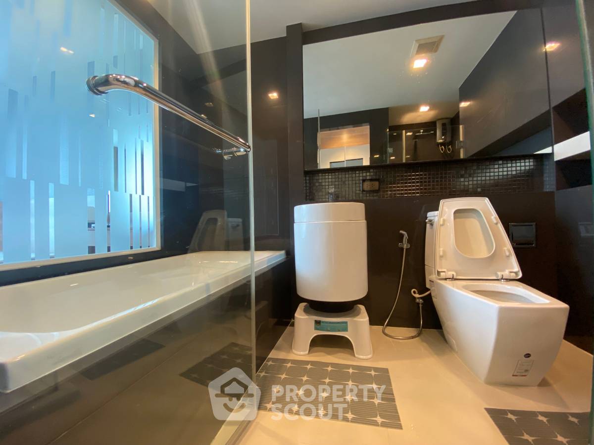 รูป คอนโด 2-ห้องนอน ที่ ริธึ่ม สาทร ใกล้ BTS สะพานตากสิน (ID 2744477) - รูปที่ 10/10