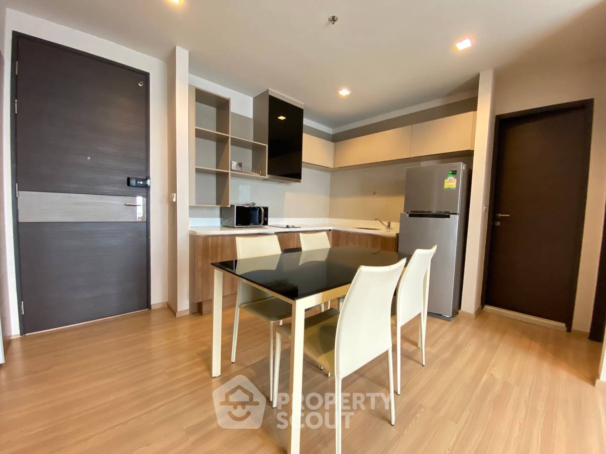 รูป คอนโด 2-ห้องนอน ที่ ริธึ่ม สาทร ใกล้ BTS สะพานตากสิน (ID 2744477) - รูปที่ 1/10