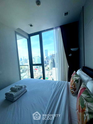 คอนโดให้เช่า : คอนโด 2-ห้องนอน ที่ ไฮด์ สุขุมวิท11 ใกล้ BTS นานา (ID 2731013)