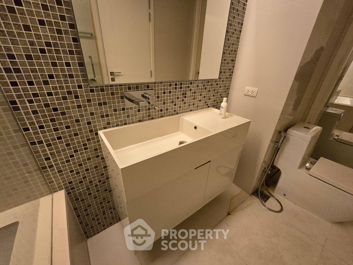 รูป คอนโด 2-ห้องนอน ที่ เดอะ รูม สุขุมวิท 21 ใกล้ MRT สุขุมวิท (ID 2744689) - รูปที่ 14/21