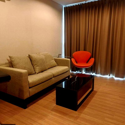 Condos for rent Soi Thonglor (Sukhumvit 55) : Condo for rent, D25 Thonglor, prime location in the heart of Thonglor, 42 sq.m., 1 bedroom, 1 bathroom, ready to move in.