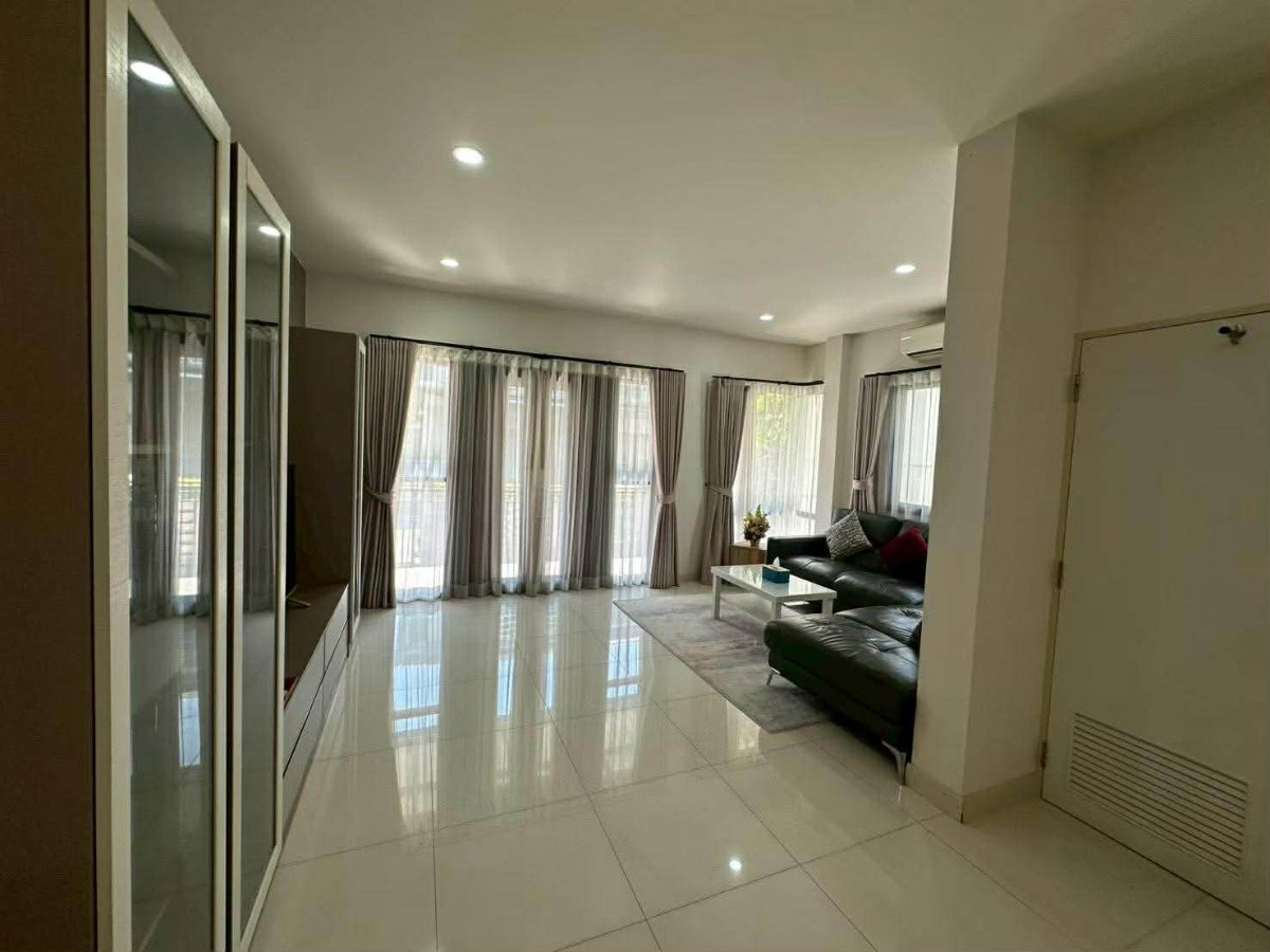 รูป บ้านเดี่ยวให้เช่าใกล้เมกาบางนา เดอะ ซิตตี้ บางนากม.7 - รูปที่ 3/10