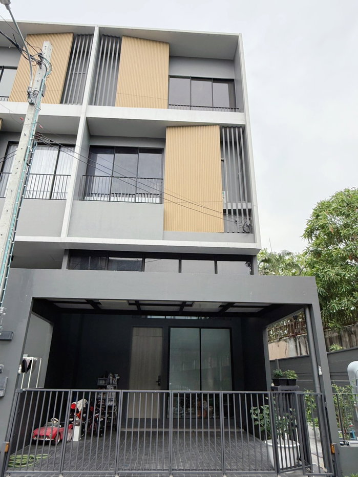 รูป ขายทาวน์โฮม 4 ชั้น หลังมุม หมู่บ้าน นิว โคฟ นอร์ธ ราชพฤกษ์ Nue Cove North Ratchapruek ติดโลตัส นอร์ธ ราชพฤกษ์ - รูปที่ 1/28