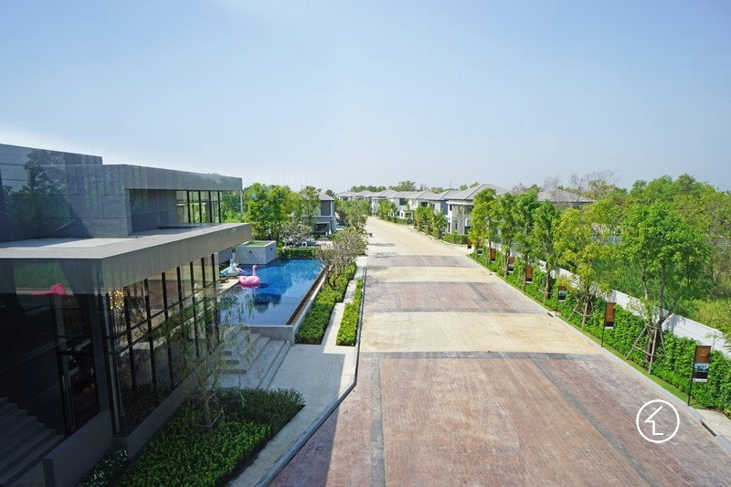 รูป ขาย บ้านหลังมุม Centro จตุโชติ-รามอินทรา พื้นที่กว้าง ต่อเติมได้ตามใจ! สนใจโทร 082-641-4199 - รูปที่ 11/13