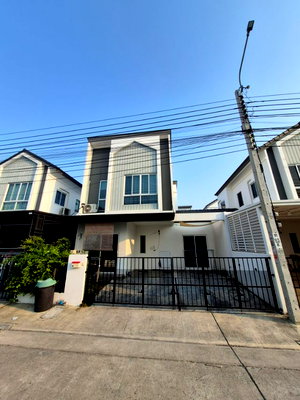 เช่าทาวน์โฮม สมุทรปราการ : ✨ ให้เช่า ทาวน์โฮมทรงอิสระ โครงการ The connect บางนา - วงแหวน 2 ชั้น 3 นอน 3 น้ำ 25 ตรว 19000 บาท  🏡💖