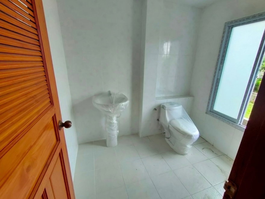 รูป บ้านเดี่ยว 2 ชั้น  โครงการ ชลดา ล้านนาไลฟ์  เชียงใหม่-ฮอด (108) ต. ป่าแดด อ.เมืองเชียงใหม่ จ.เชียงใหม่(ราคา 3,200,000 บาท)  - รูปที่ 16/17