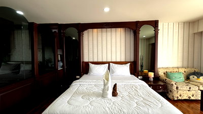 Condos for rent 700 Year Sports Arena Chiang Mai : 🌟🏔️ High-Floor Condo with Stunning Mountain View | Short-Term Rental near Nimman (ID:1443CR)